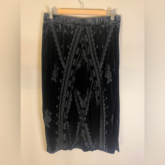 NWT Johnny Was Black Velvet Skirt - Picture 2 of 5